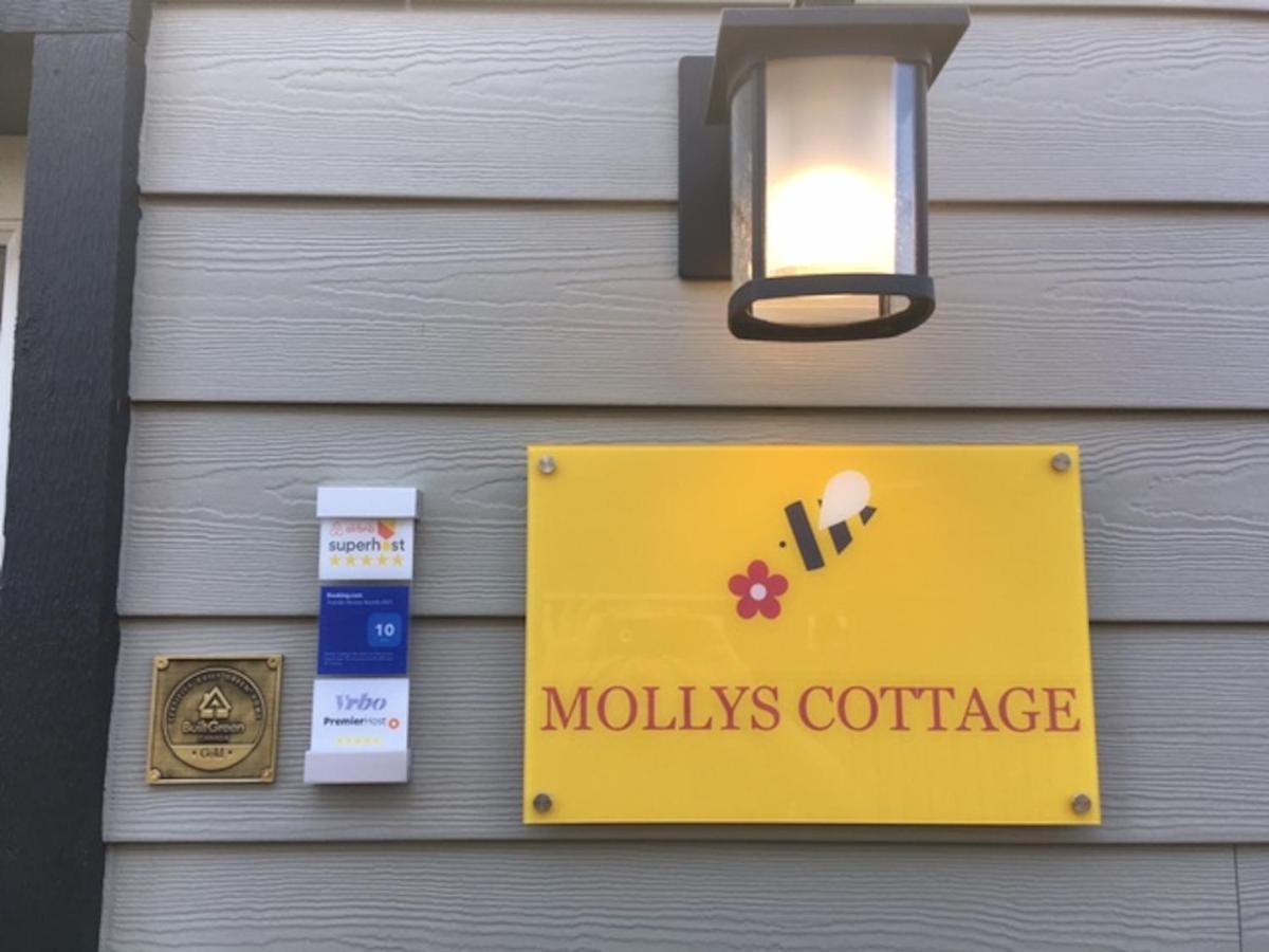 Mollys Cottage-The Suite On Vancouver Island Near Yyj Airport And The Wa And Bc Ferries North Saanich Zewnętrze zdjęcie